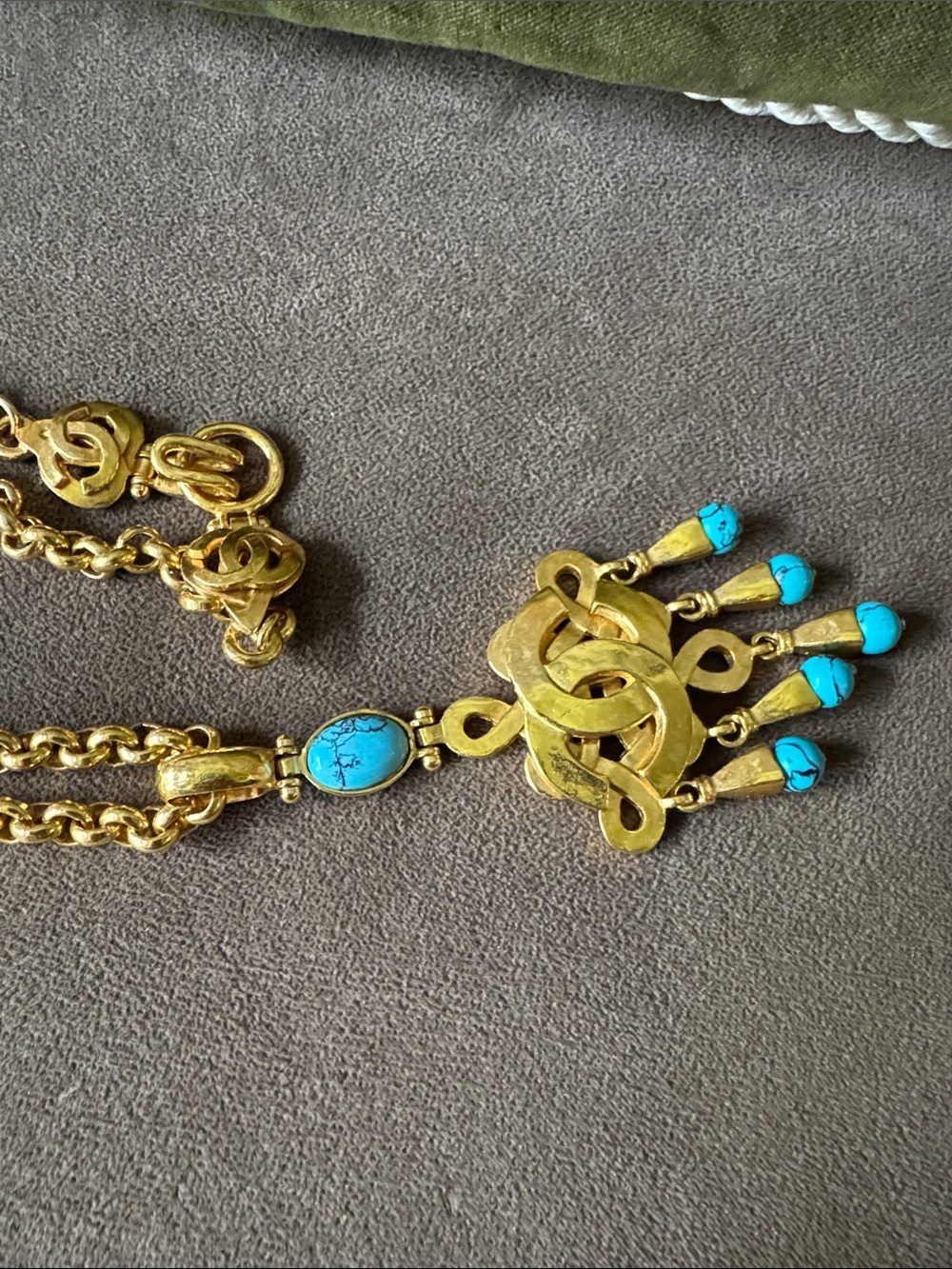 Channel RARE Gold Pendant Necklace w Turquoise Beads A Beauty 24k Gold Plated - Picture 9 of 9
